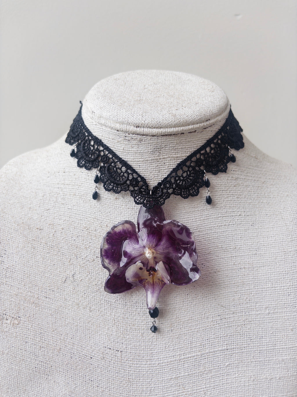 Orchid Choker