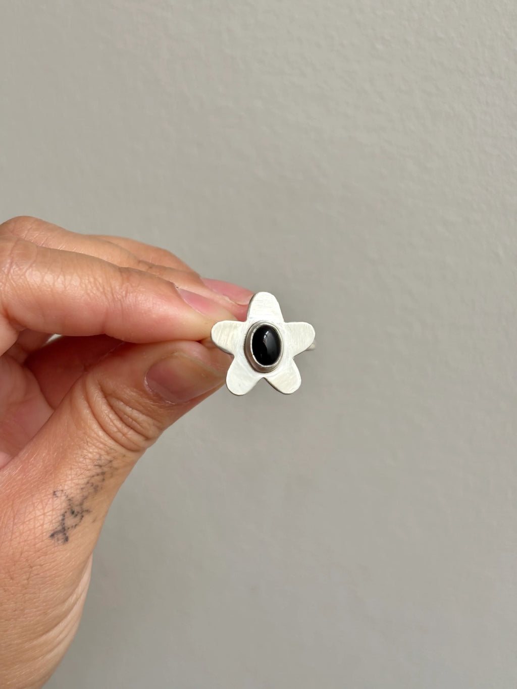 Onyx Flower Ring